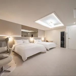  Hotel Dk Airport